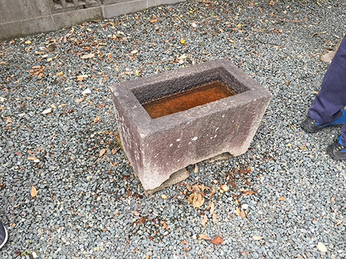 長谷寺(山本勘助の墓)　手水鉢